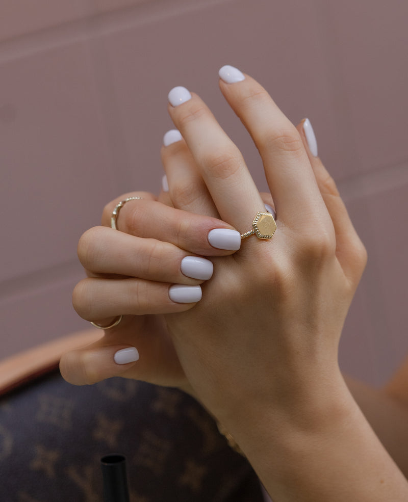 The 5 Best Minimalist Jewelry Options for Your Girlfriend