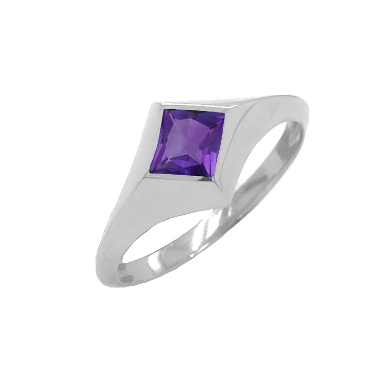 Solitaire Princess-Cut Amethyst Ring in White Gold