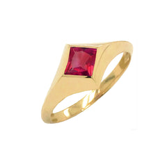 Solitaire Princess-Cut Garnet Ring in Yellow Gold